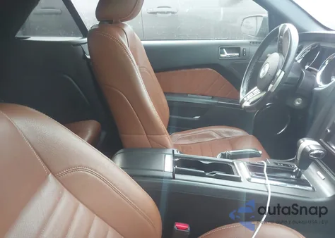 2010 Ford Mustang V6 Premium z USA, uszkodzony, nr VIN 1ZVBP8EN0A5130689